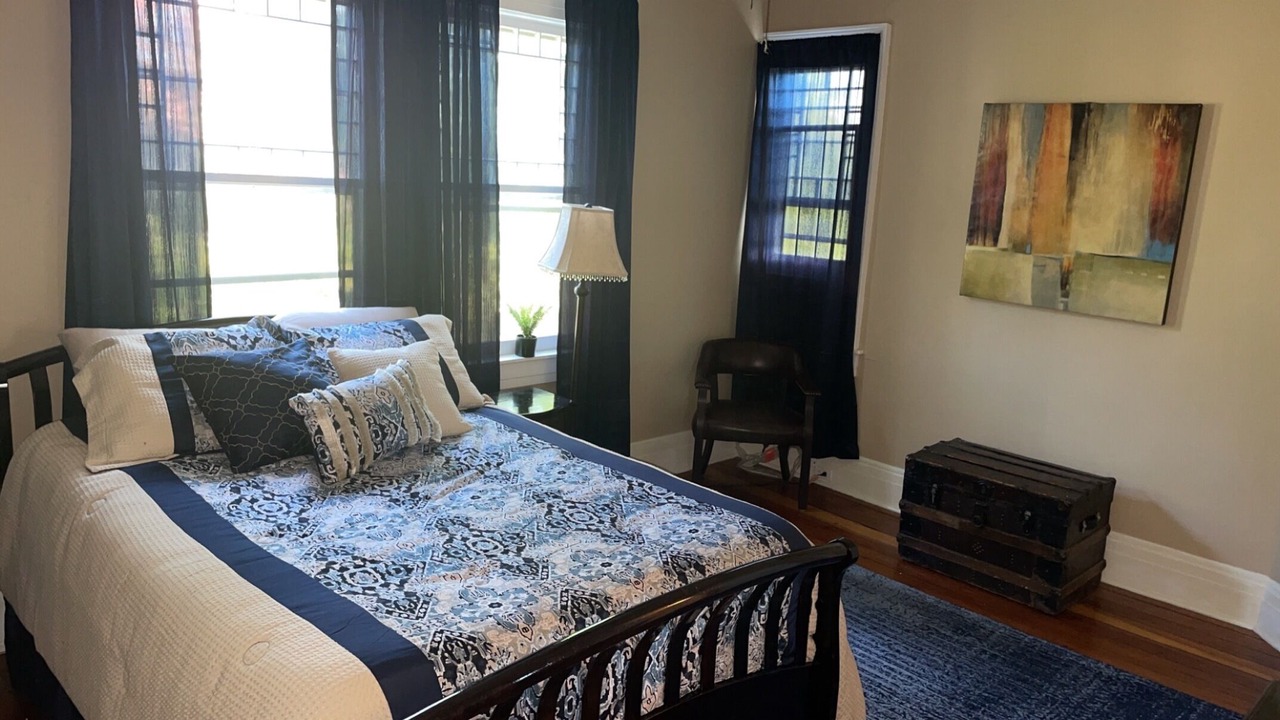 Photo of Bedroom in Oyster Bay