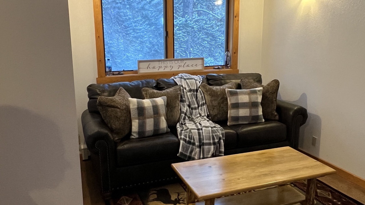 Photo of Livingroom in Gallatin Gateway