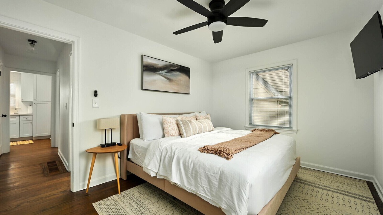 Photo of Bedroom in Prairie Village