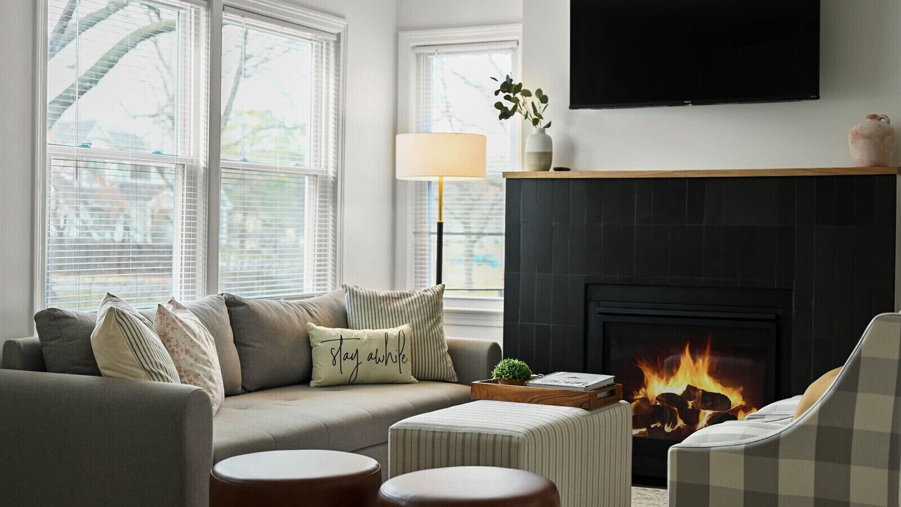Photo of Livingroom in Prairie Village