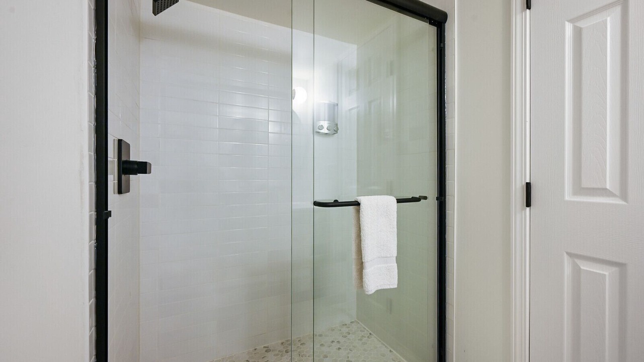Photo of Bathroom in Prairie Village