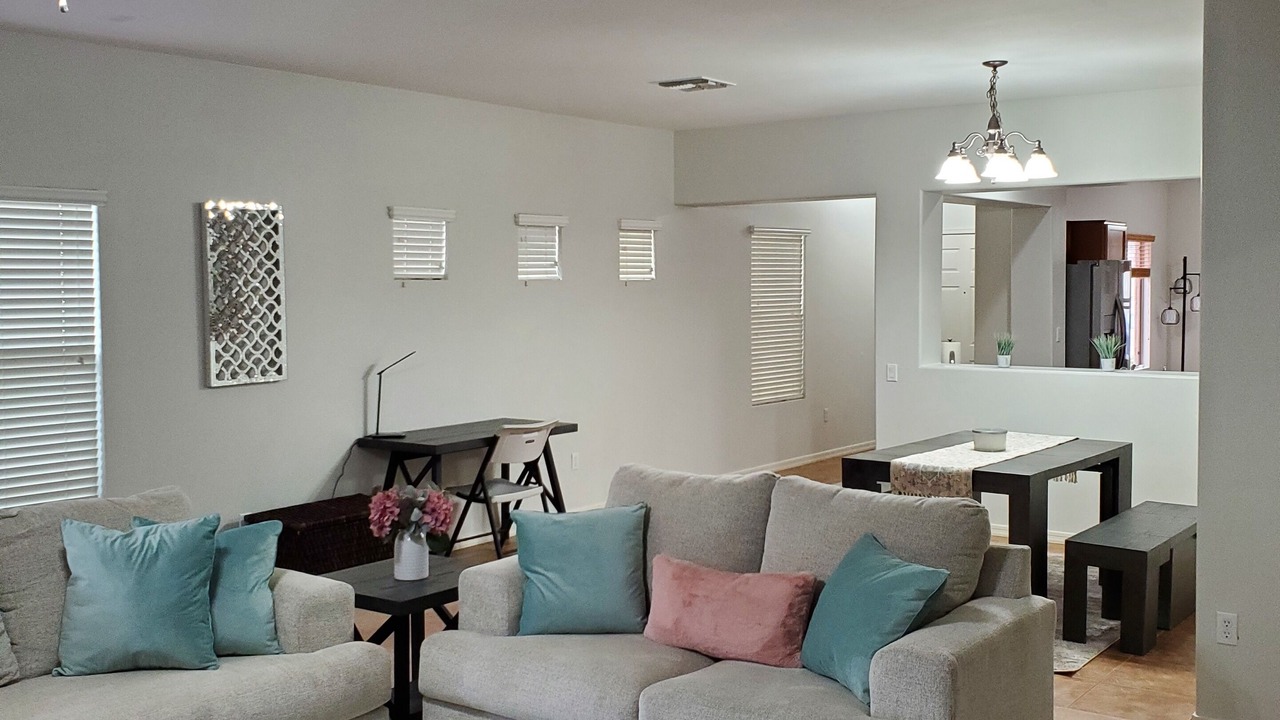 Photo of Livingroom in Continental Ranch