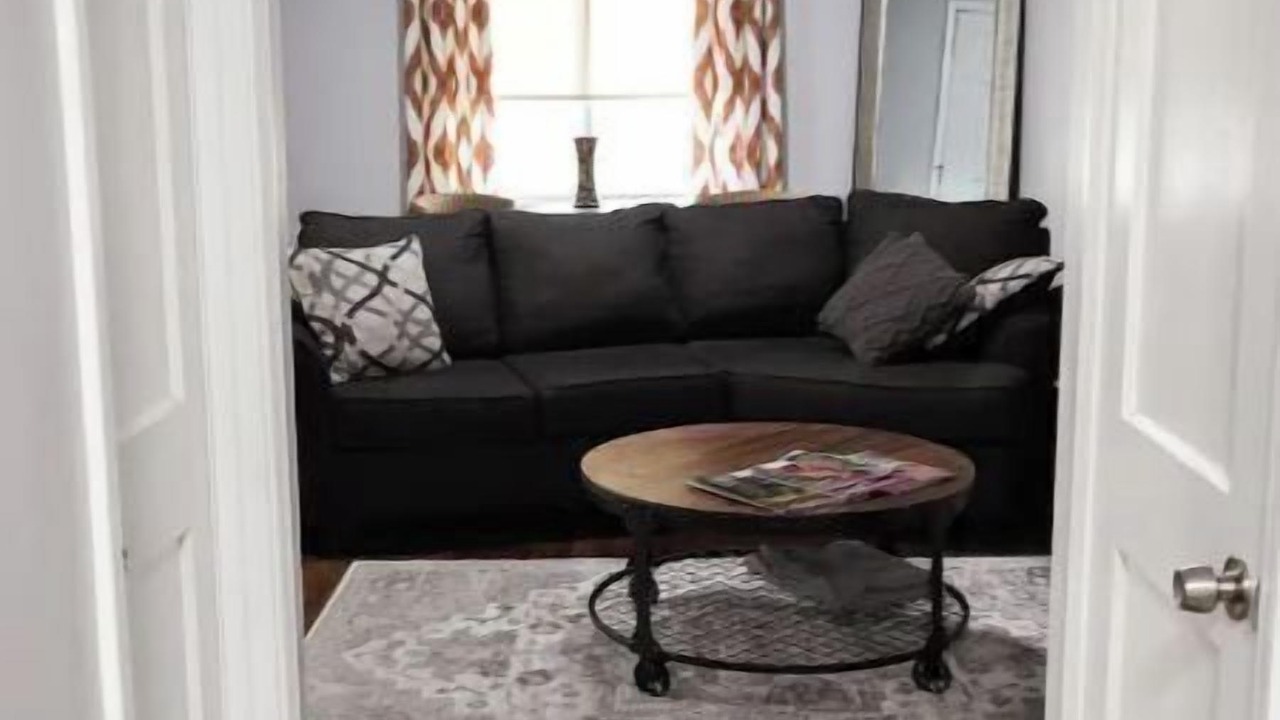 Photo of Livingroom in Jacksonville