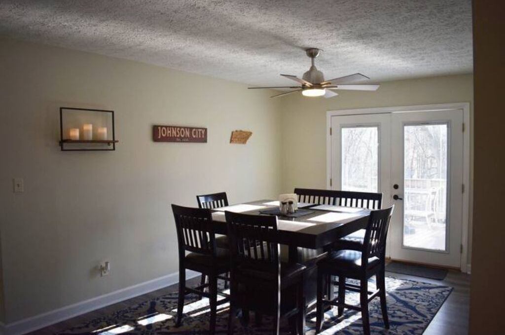 Photo of Livingroom in Johnson City