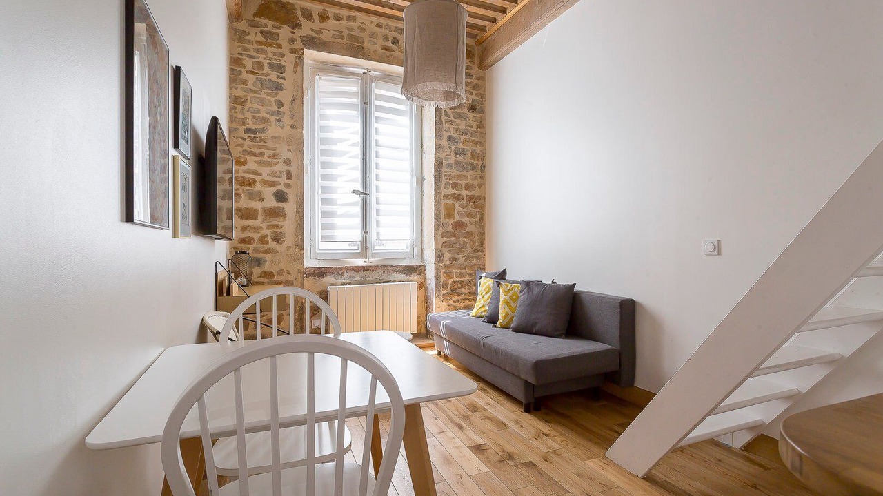 Photo of Livingroom in Carnot - Gailleton