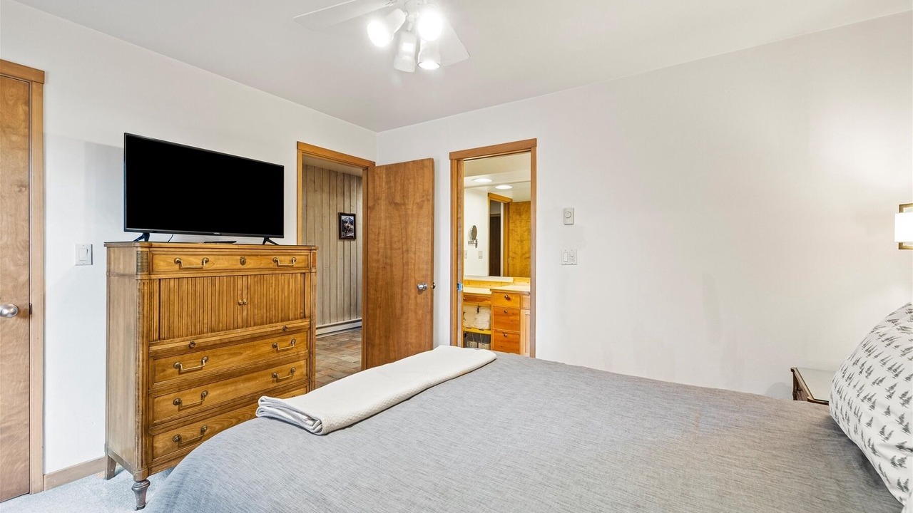 Photo of Bedroom in Century West