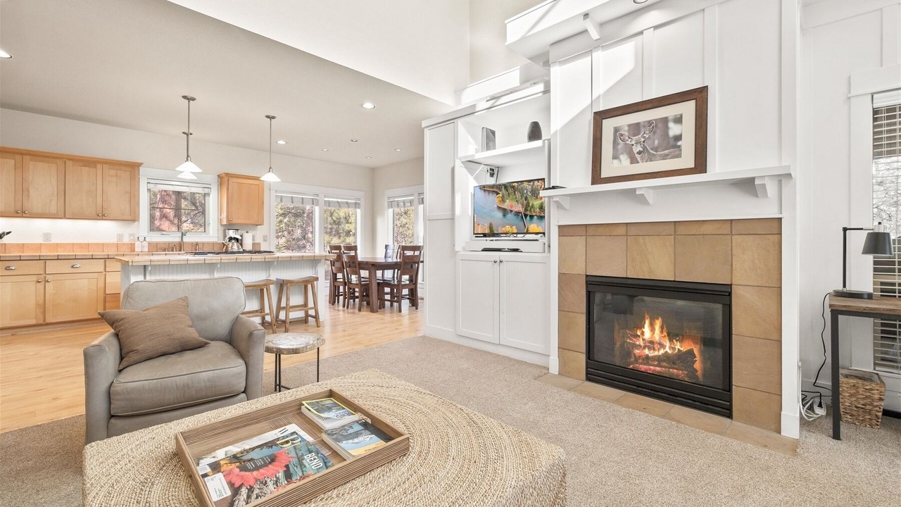 Photo of Livingroom in RiverWild