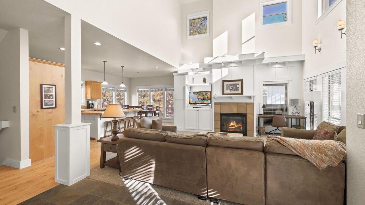 Photo of Livingroom in RiverWild