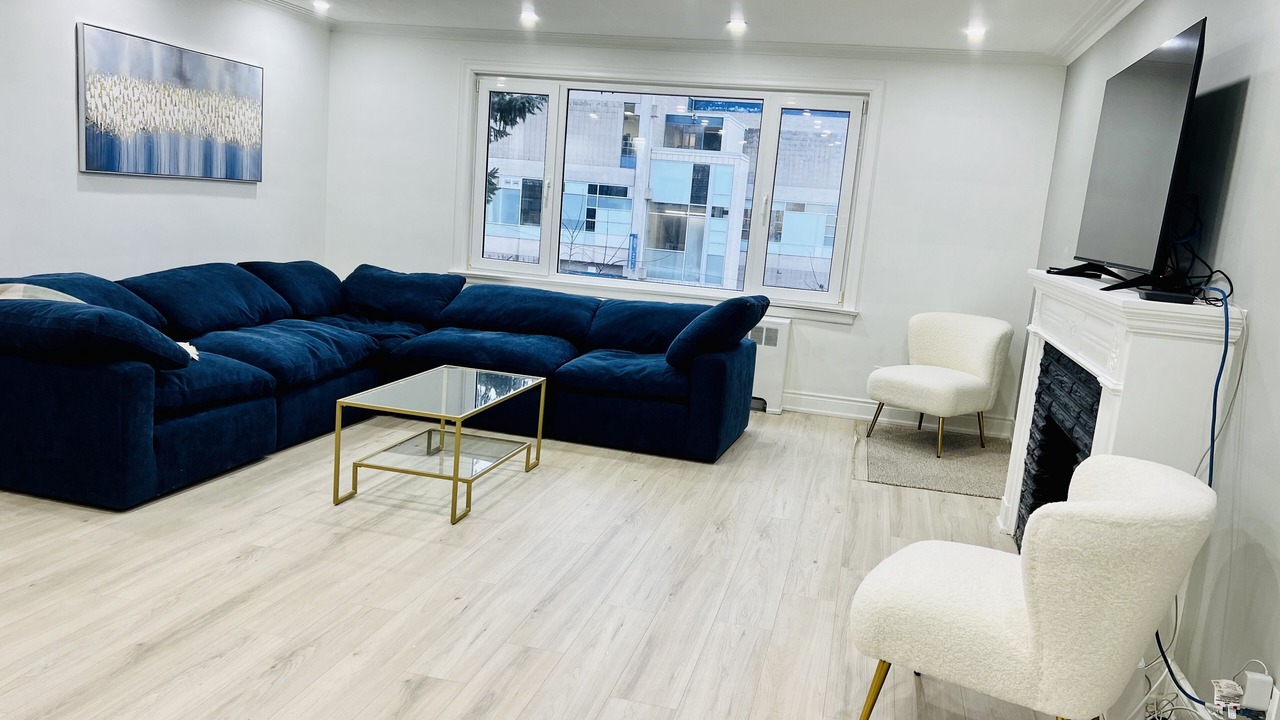 Photo of Livingroom in Midtown Toronto