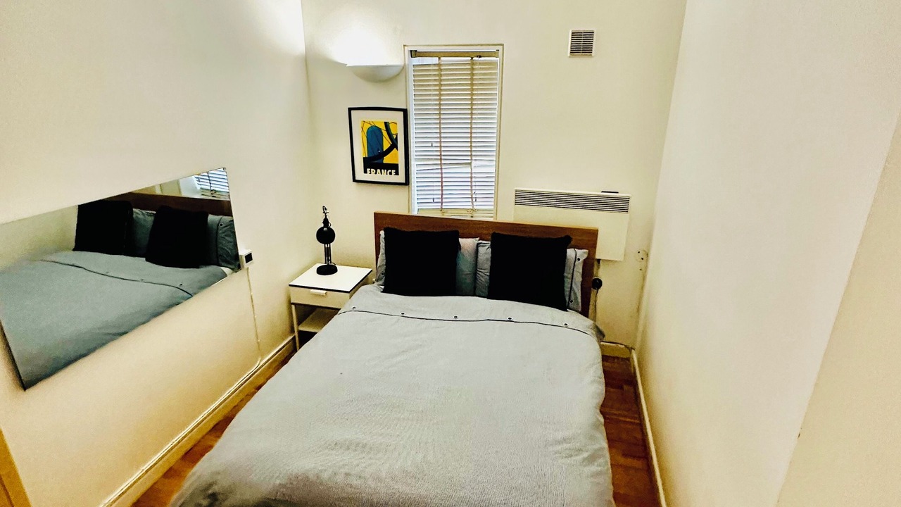 Photo of Bedroom in Weavers