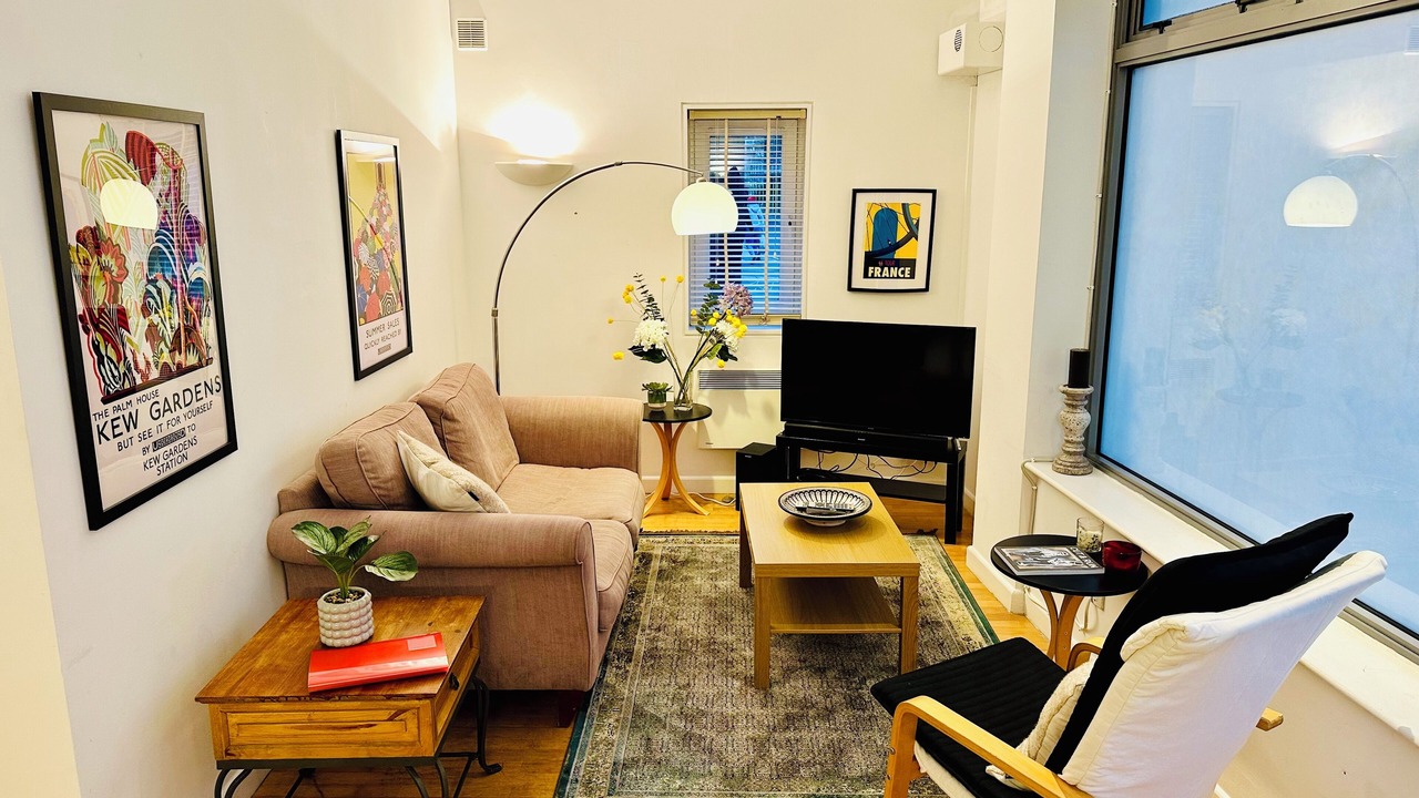 Photo of Livingroom in Weavers