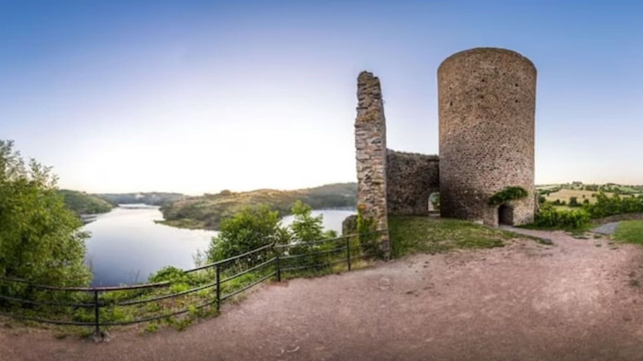 Photo of Others in Saint-Jean-Saint-Maurice-sur-Loire