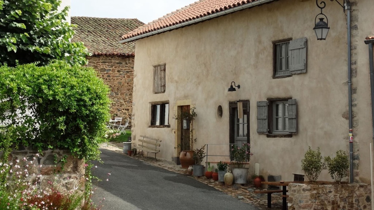 Photo of Outdoor in Saint-Jean-Saint-Maurice-sur-Loire