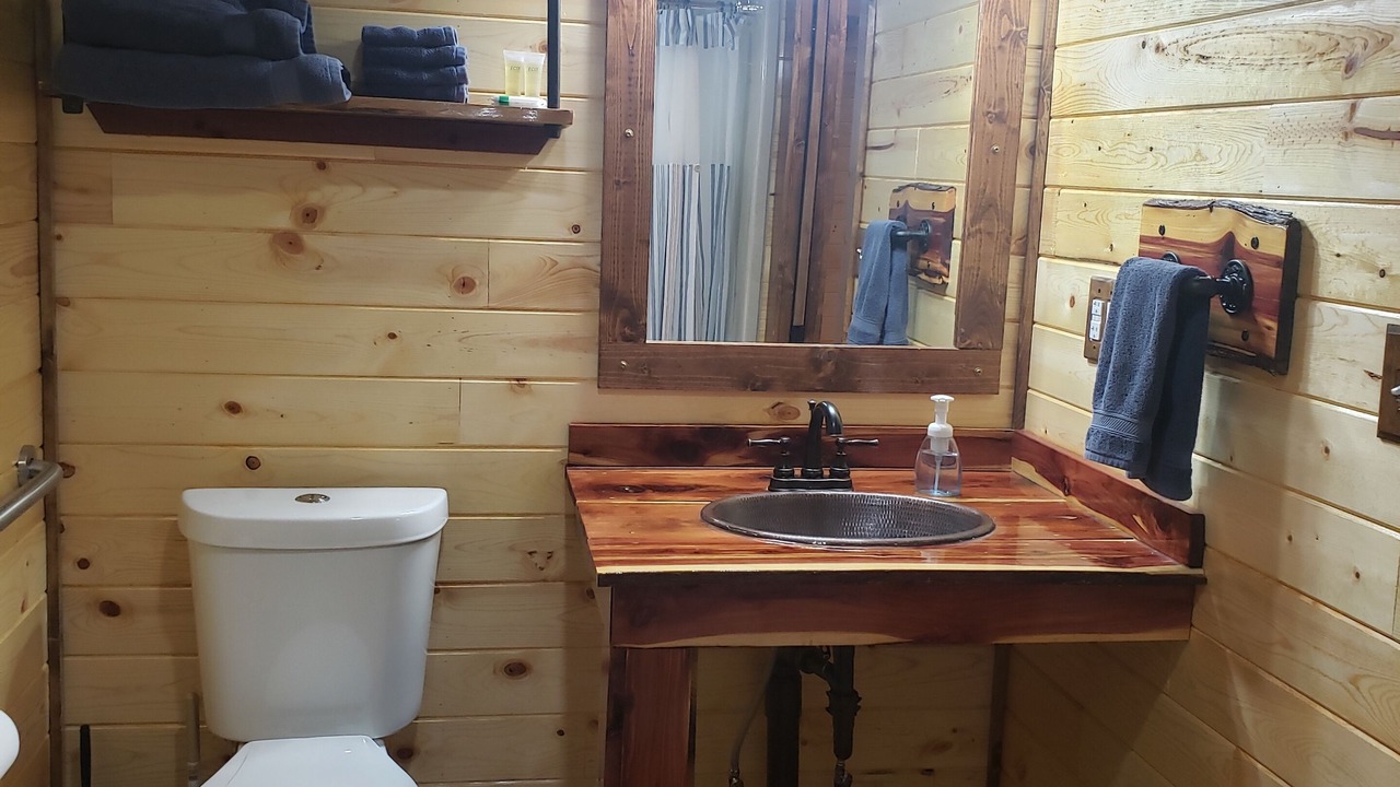 Photo of Bathroom in Canyon