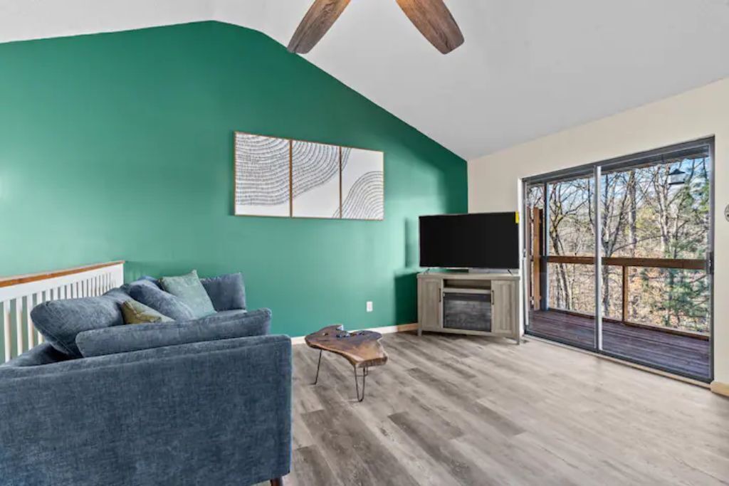 Photo of Livingroom in Seneca