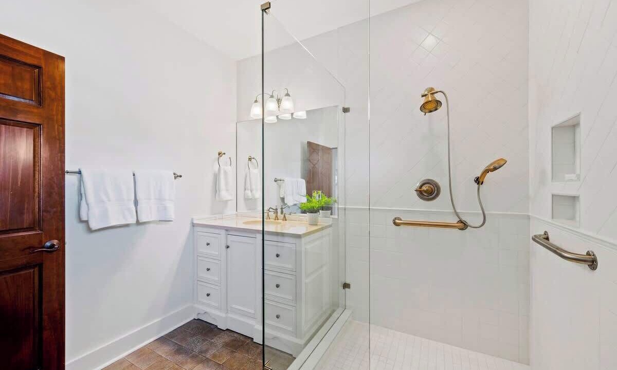 Photo of Bathroom in Eatonton
