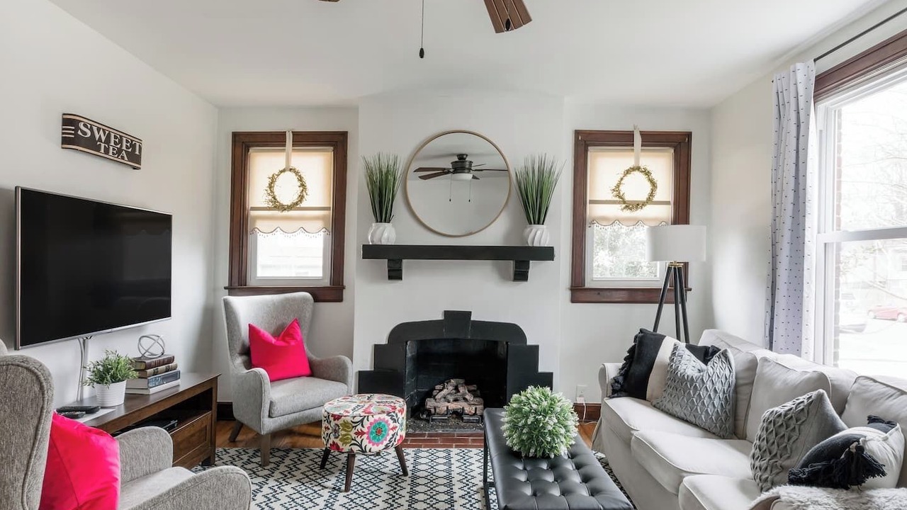 Photo of Livingroom in Lockeland Springs