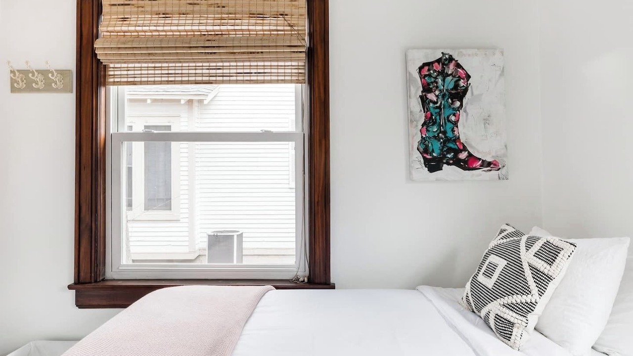 Photo of Bedroom in Lockeland Springs