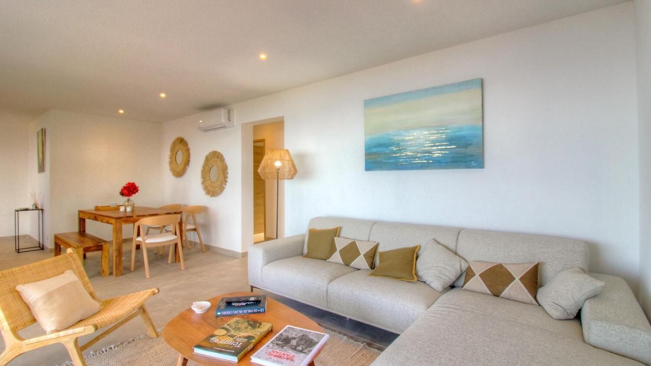 Photo of Livingroom in Sari-Solenzara