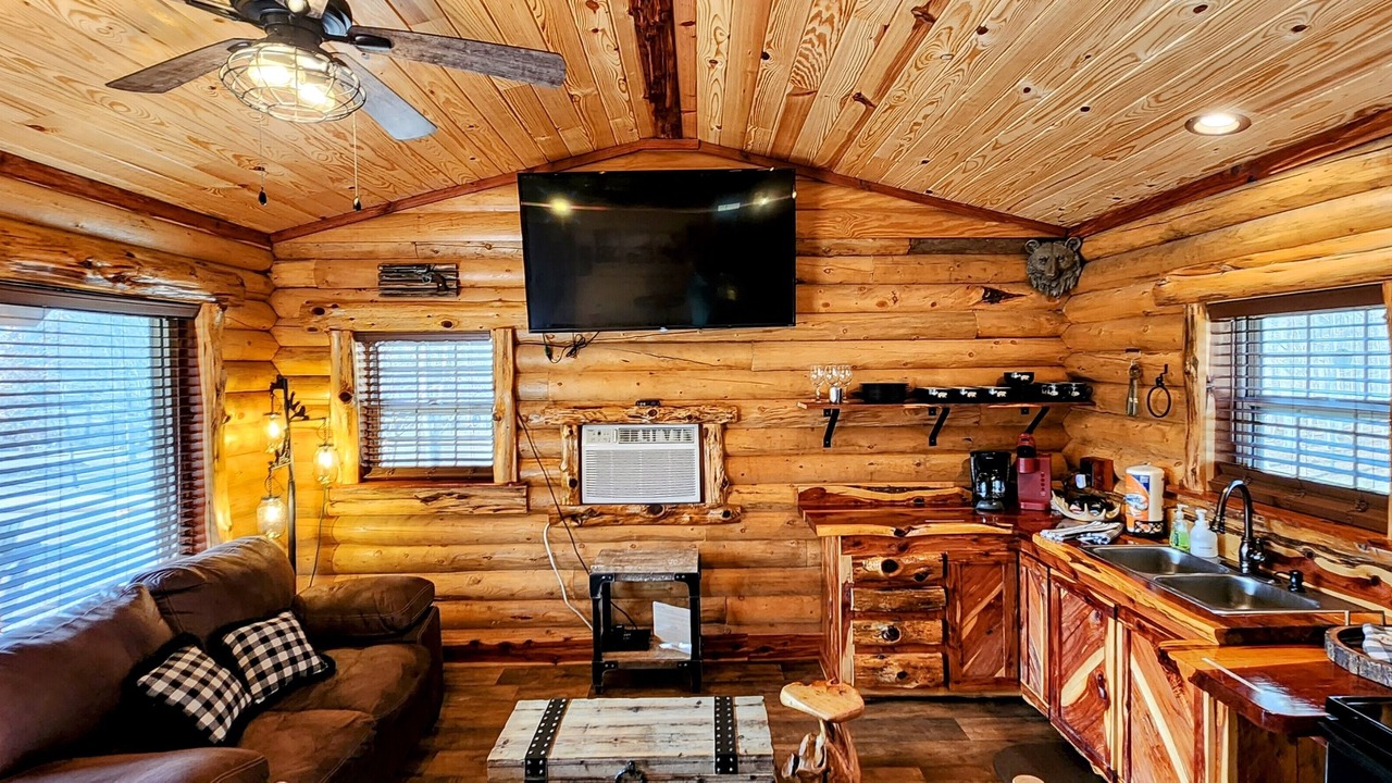 Photo of Livingroom in Mid America
