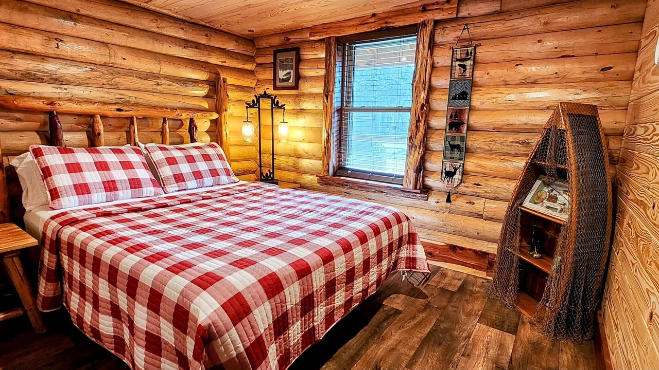 Photo of Bedroom in Mid America