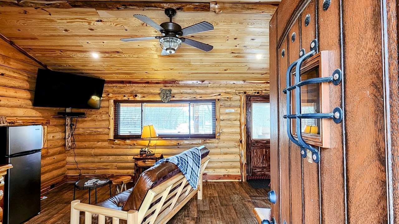 Photo of Livingroom in Mid America