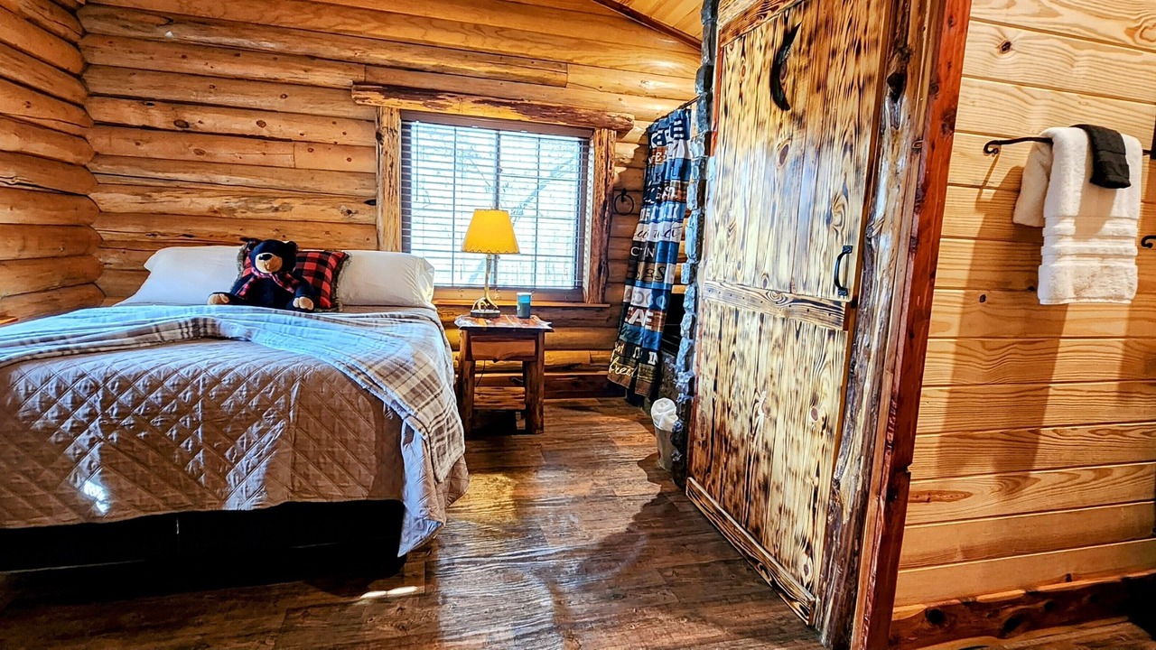 Photo of Bedroom in Mid America