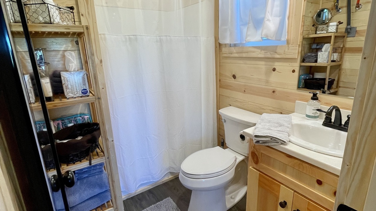 Photo of Bathroom in Grandview