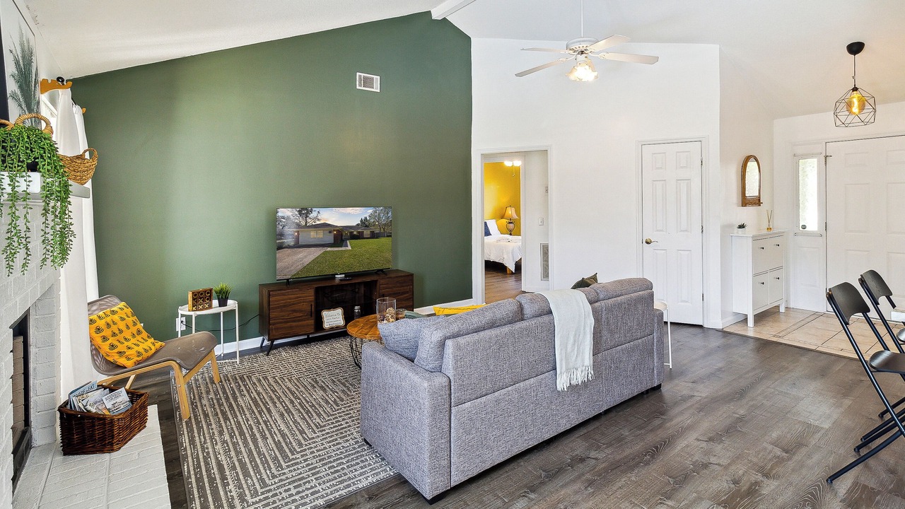 Photo of Livingroom in Pooler