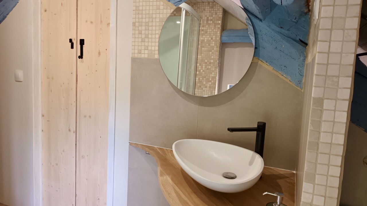 Photo of Bathroom in Crespin