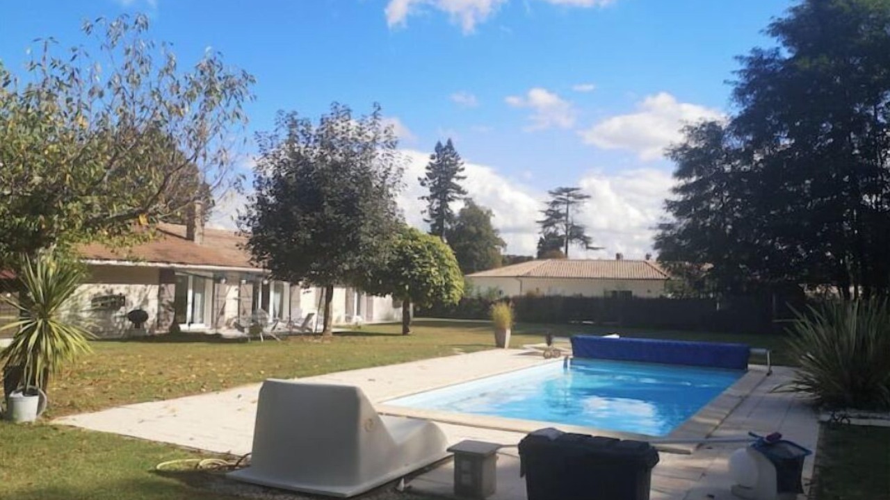 Photo of Outdoor in Illats