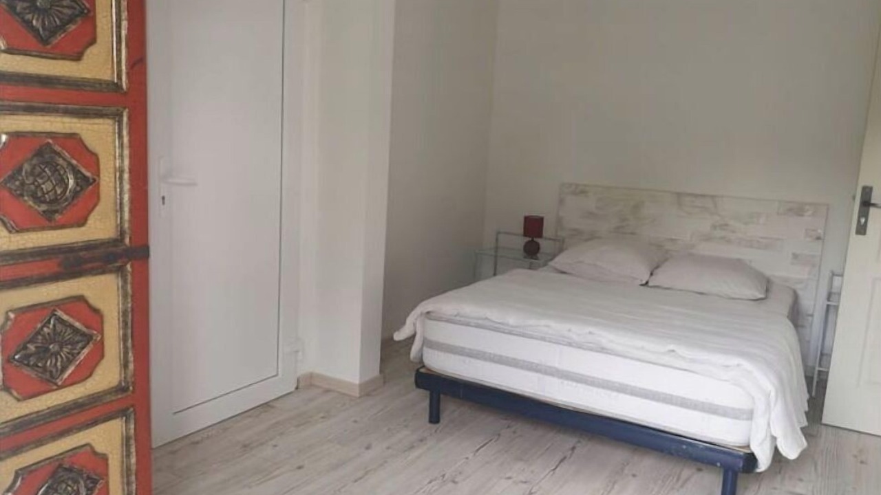 Photo of Bedroom in Illats