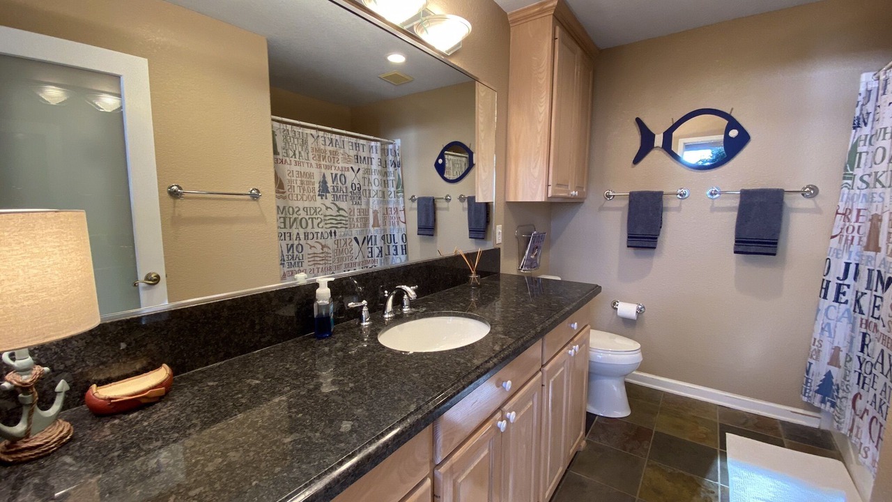Photo of Bathroom in Etoile