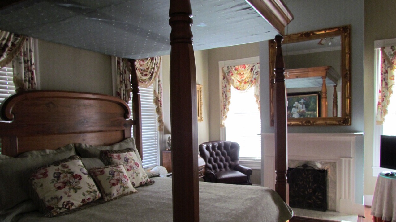 Photo of Bedroom in Natchitoches