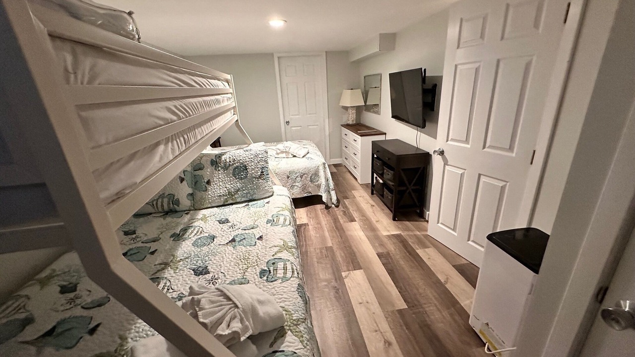 Photo of Bedroom in Kenyon