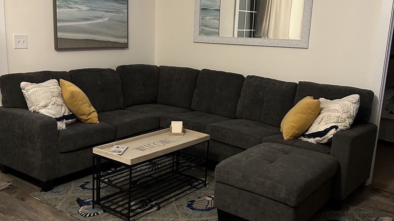 Photo of Livingroom in Kenyon