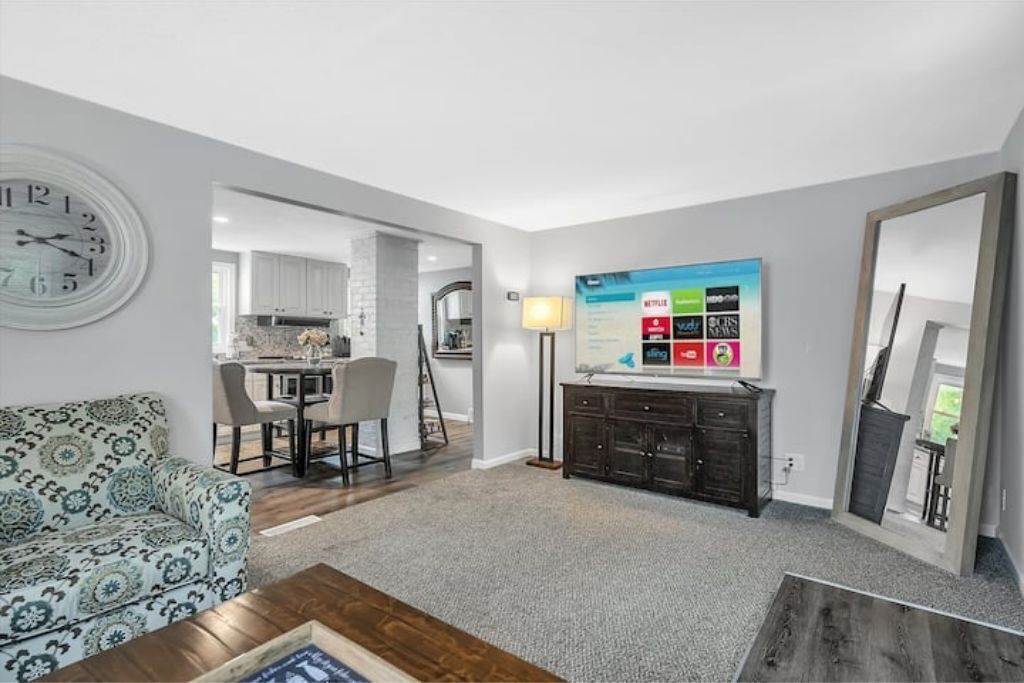 Photo of Livingroom in Willoughby