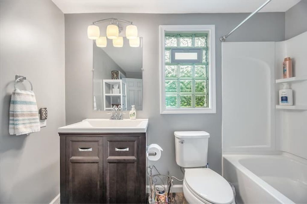 Photo of Bathroom in Willoughby