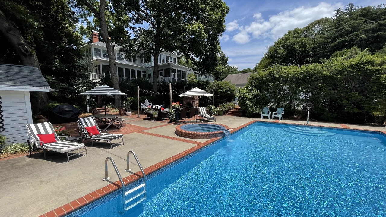 Photo of Outdoor in Hickory