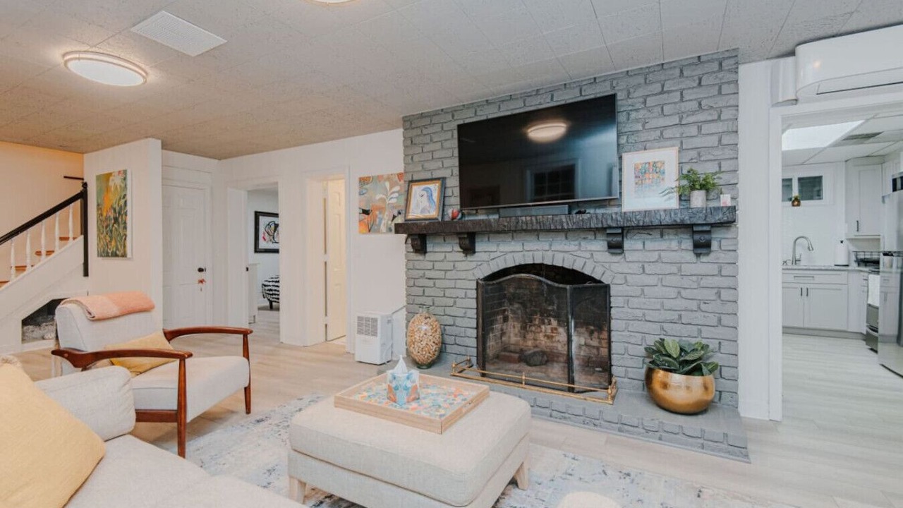 Photo of Livingroom in Old Irving Park