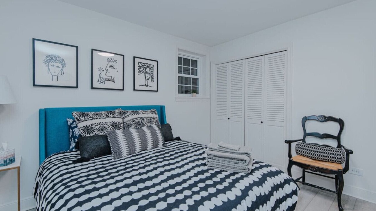 Photo of Bedroom in Old Irving Park