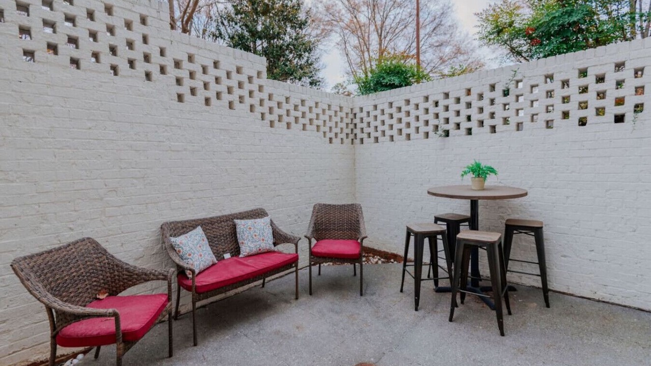 Photo of Outdoor in Old Irving Park