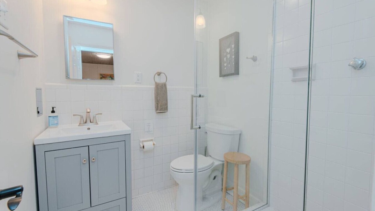 Photo of Bathroom in Old Irving Park