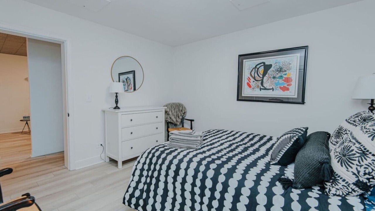 Photo of Bedroom in Old Irving Park