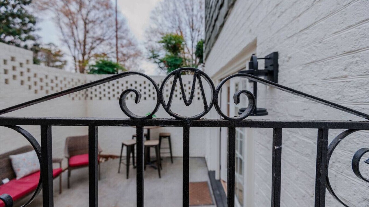 Photo of Patio Balcony in Old Irving Park