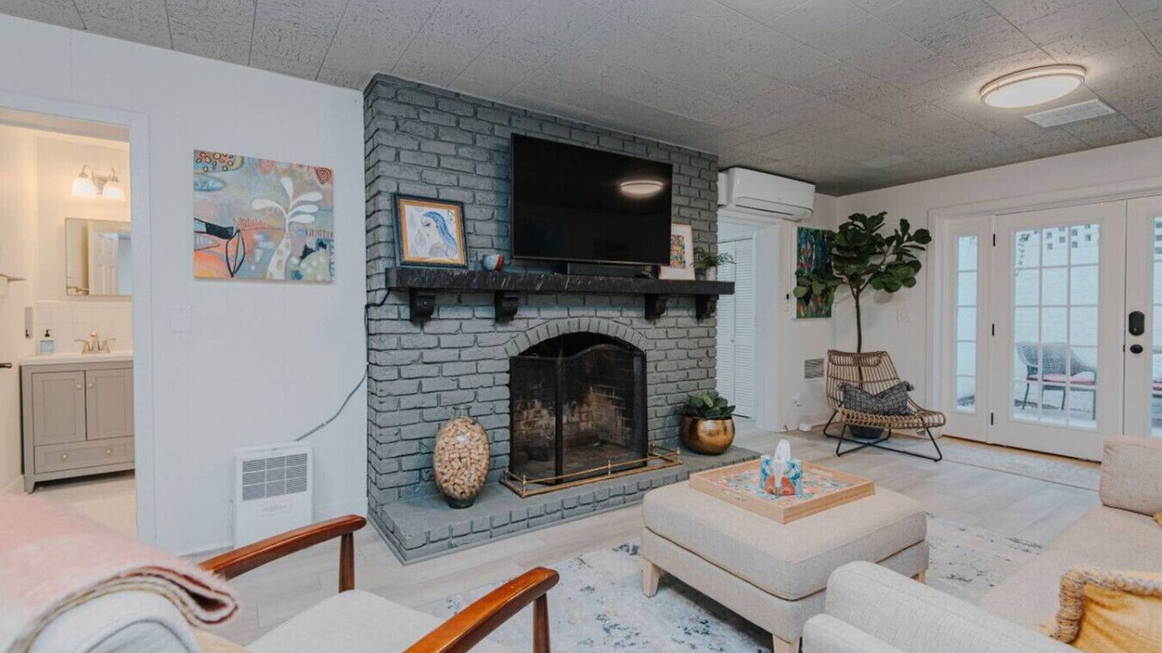 Photo of Livingroom in Old Irving Park