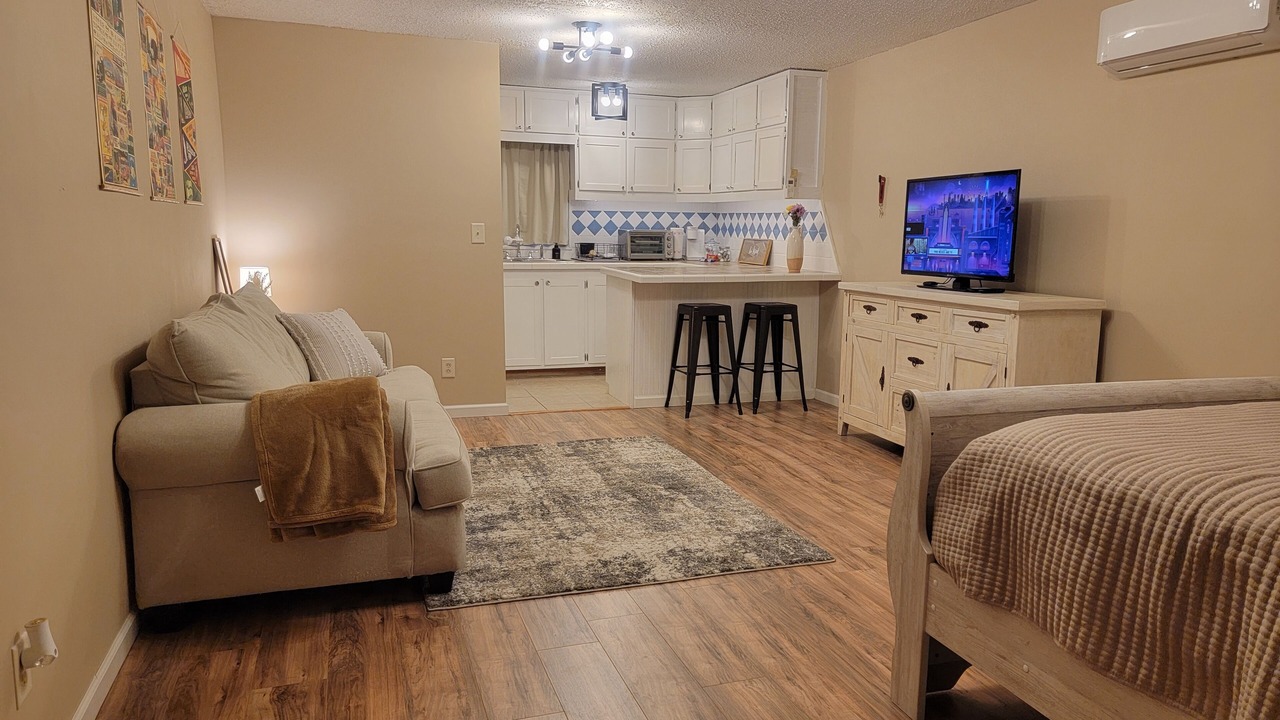 Photo of Bedroom in Groveoak