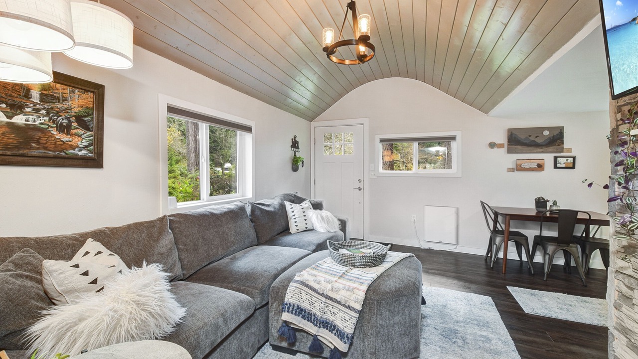 Photo of Livingroom in Riverbend