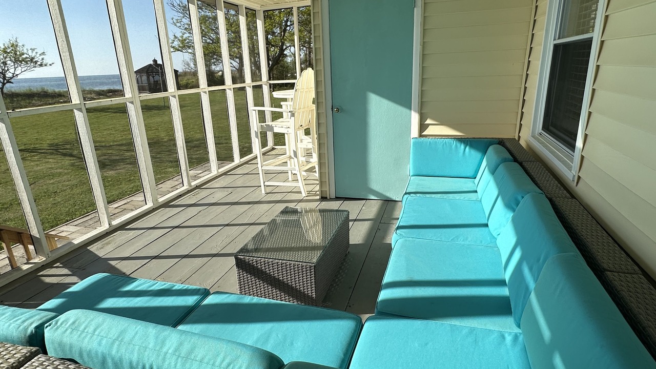 Photo of Patio Balcony in Silver Beach