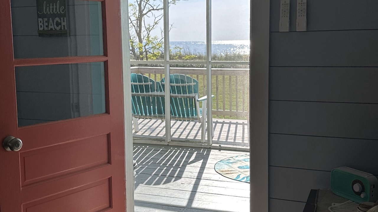 Photo of Livingroom in Silver Beach